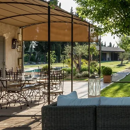 Mas Des Limites Bed & Breakfast