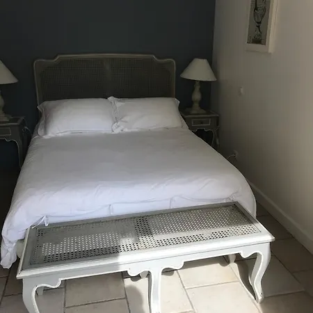 Mas Des Limites Bed & Breakfast Rognonas