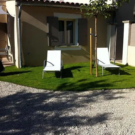 Mas Des Limites Bed & Breakfast Rognonas